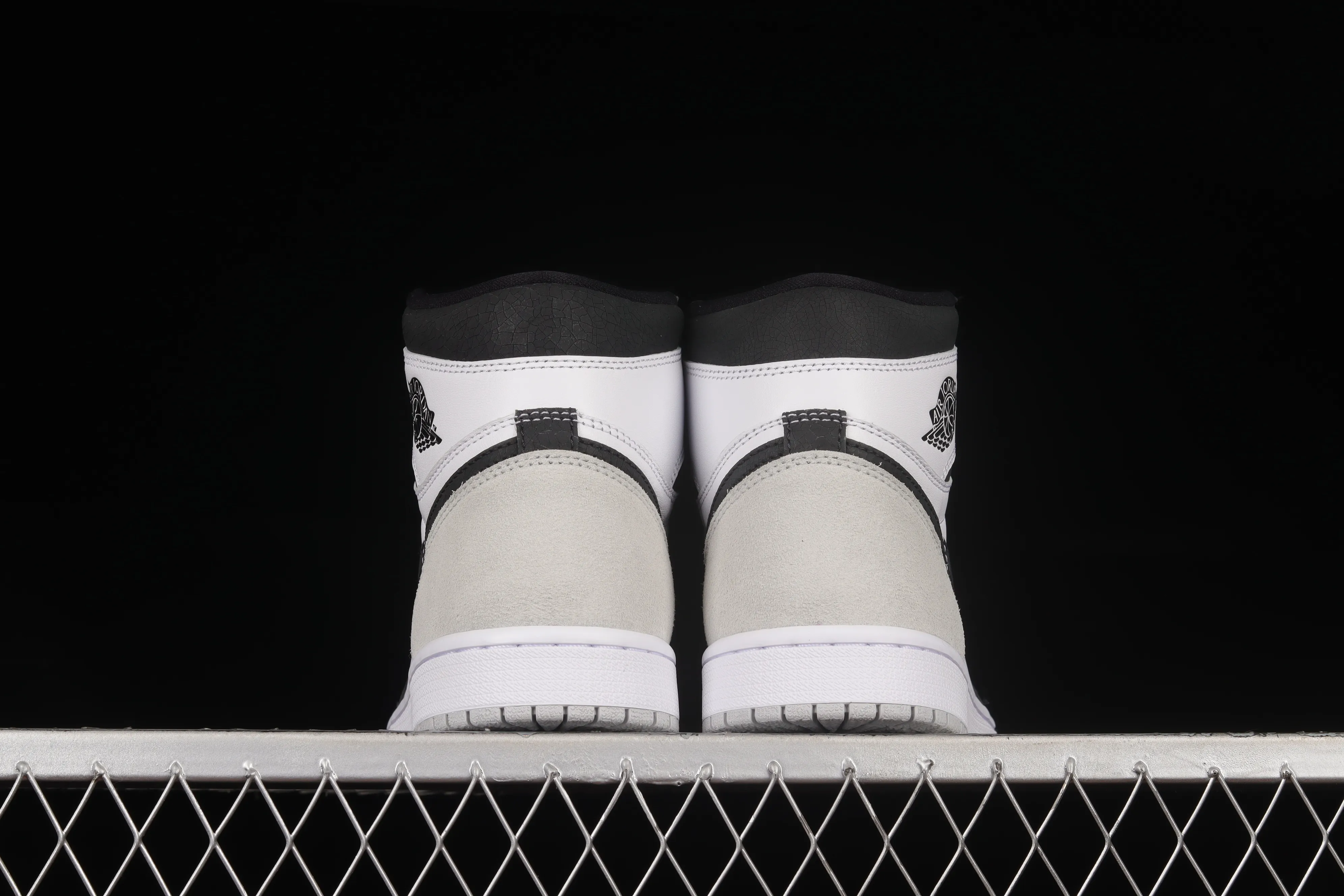 All categories Air Jordan Jordan series basketball shoes Air Jordan 1 High Air Jordan 1 High OG "Stage Haze" AJ1 Joe 1 black and gray toe 555088-108